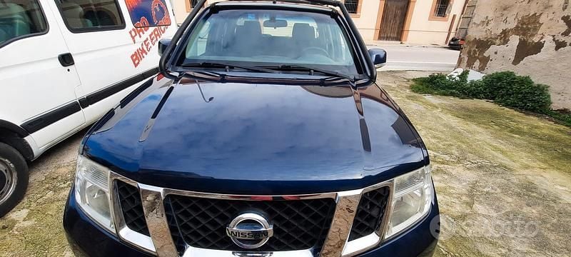 Usata Nissan Navara 190 CV (139 kW) 2012 Blu Pick-up