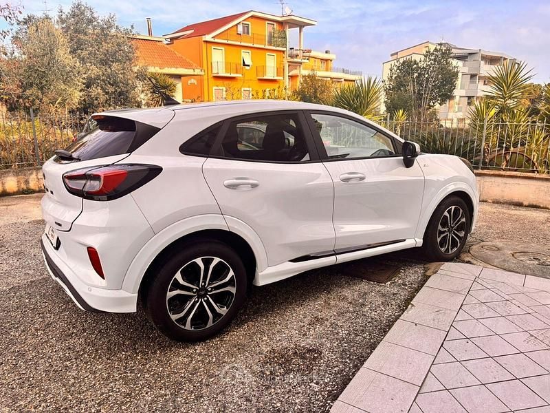 Usata Ford Puma ST-Line 124 CV (91 kW) 2022 Bianco SUV