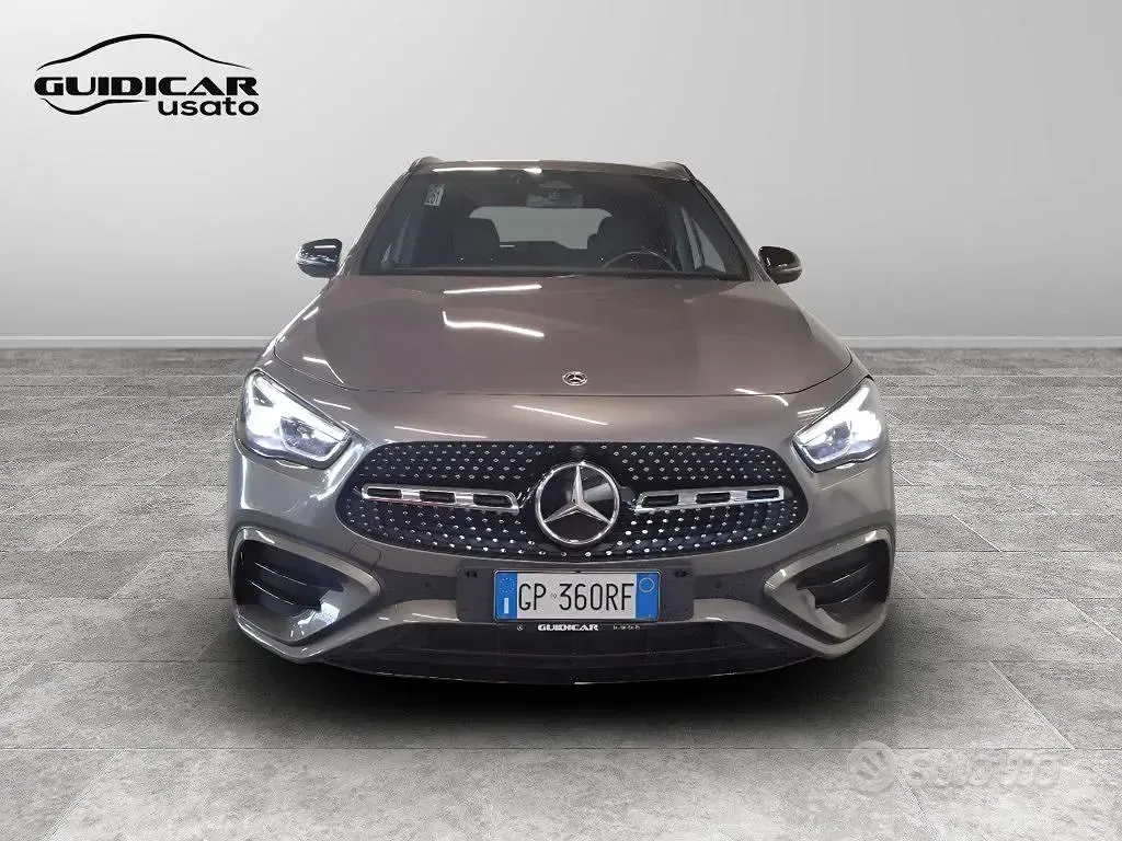 Usata Mercedes GLA200 Advanced Plus 150 CV (110 kW) 2023 Grigio SUV