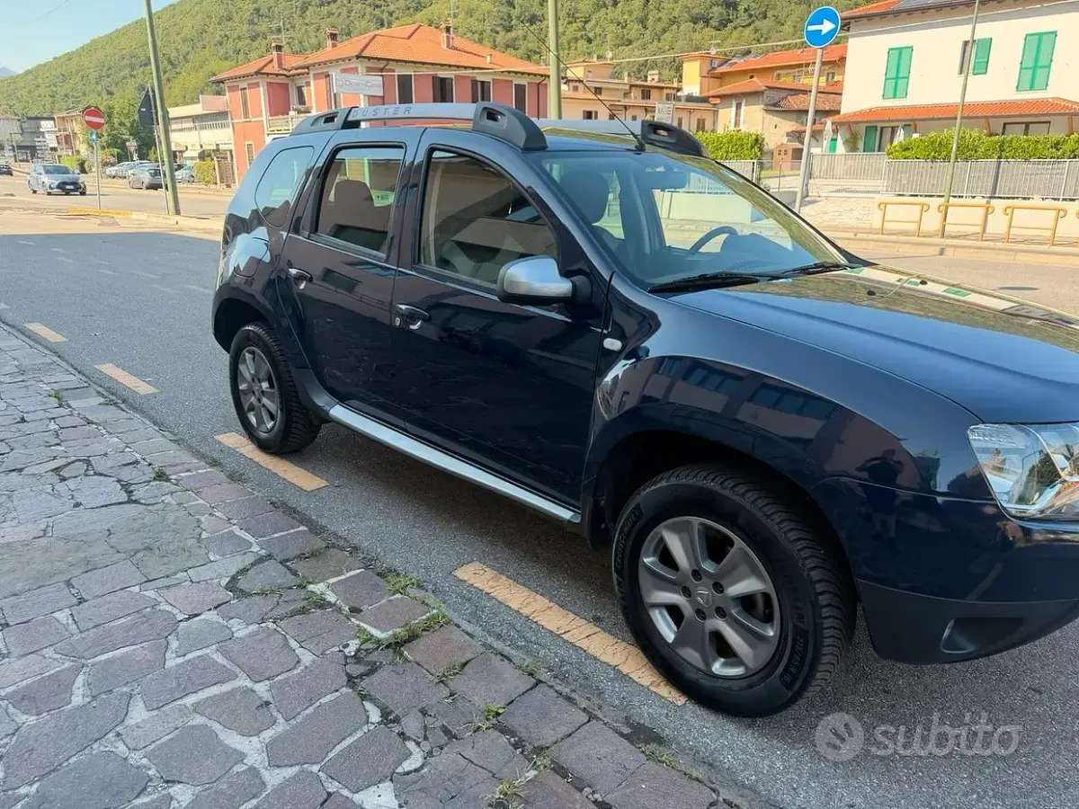 Usata Dacia Duster Black Shadow 109 CV (80 kW) 2016 Bluazzurro SUV