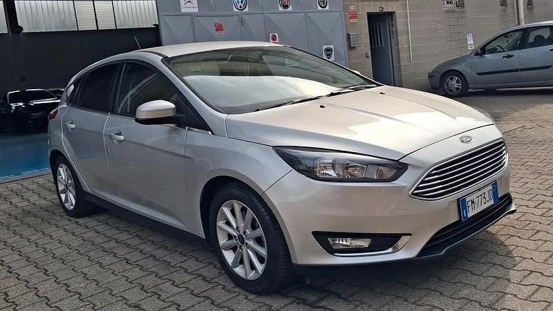 Usata Ford Focus Titanium 120 CV (88 kW) 2018 Argento Berlina