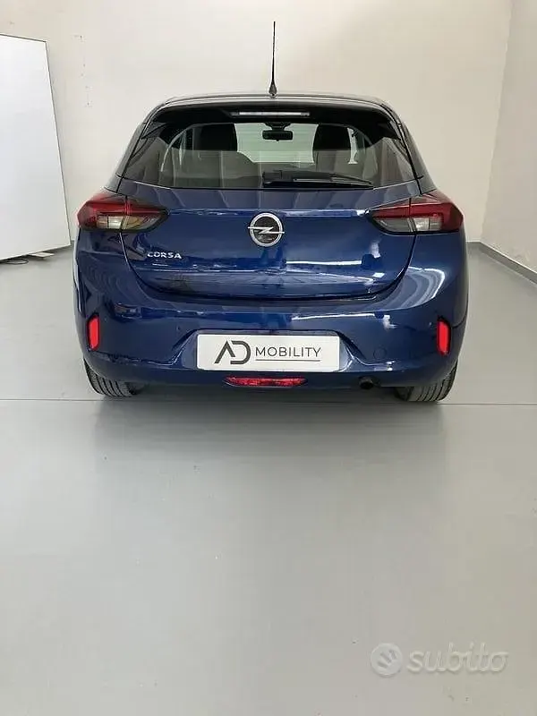 Usata Opel Corsa Edition 100 CV (73 kW) 2021 Bluazzurro Utilitaria