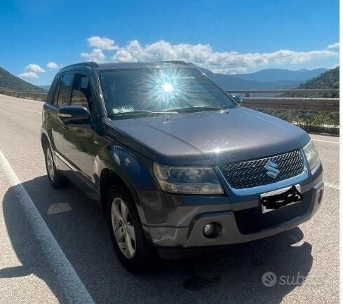 Usata Suzuki Grand Vitara 129 CV (94 kW) 2010 Grigio SUV