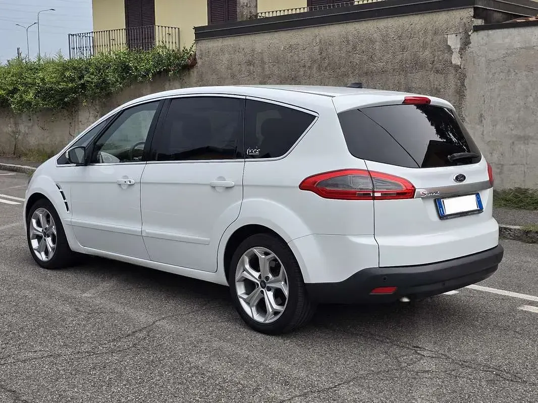 Usata Ford S-MAX Titanium 163 CV (119 kW) 2013 Monovolume
