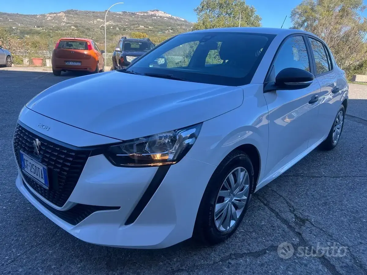 Usata Peugeot 208 Active 102 CV (75 kW) 2022 Bianco Utilitaria