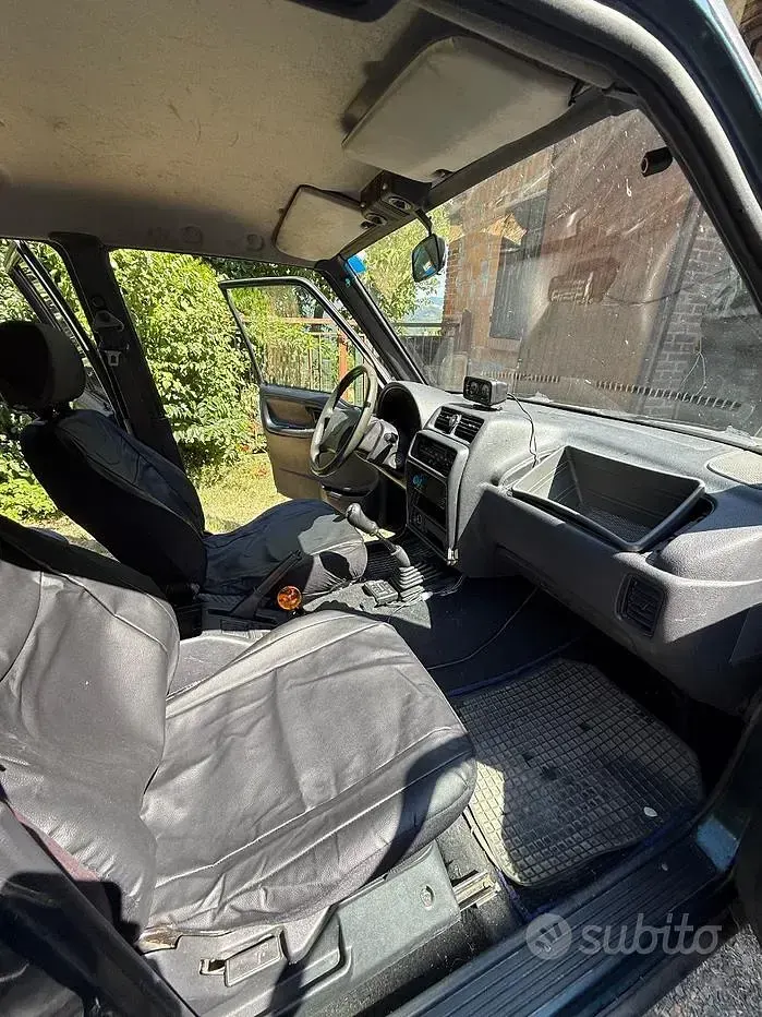 Usata Suzuki Vitara 96 CV (70 kW) 1997 Bluazzurro SUV