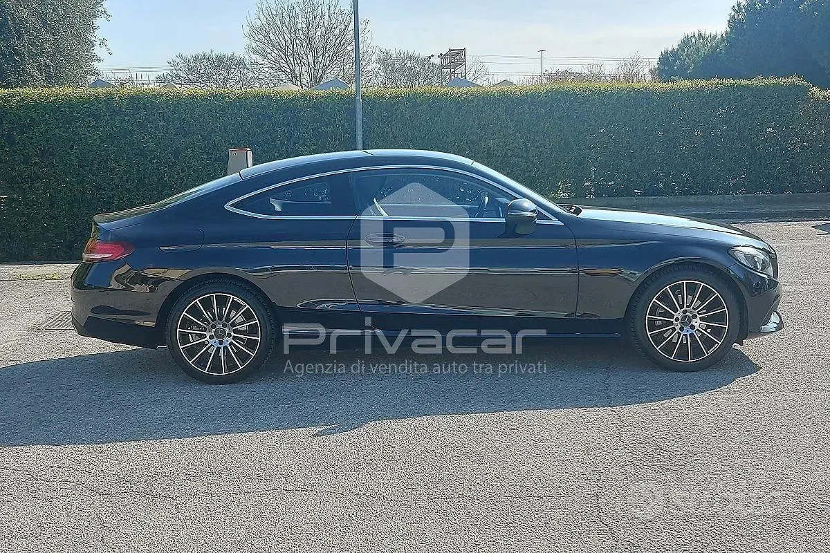 Usata Mercedes C220 170 CV (125 kW) 2016 Nero Coupé