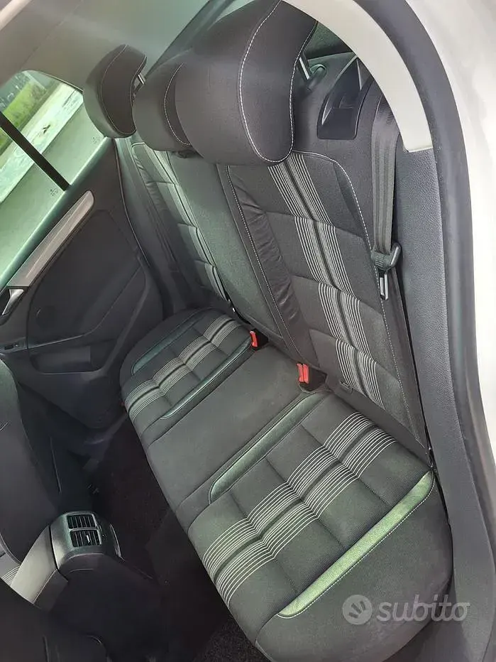 Begagnad VW Golf VII 105 HK (77 kW) 2013 Vit Kombi