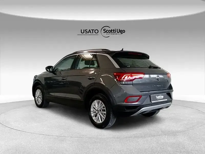 Usata VW T-Roc Life 116 CV (85 kW) 2025 Grigio SUV