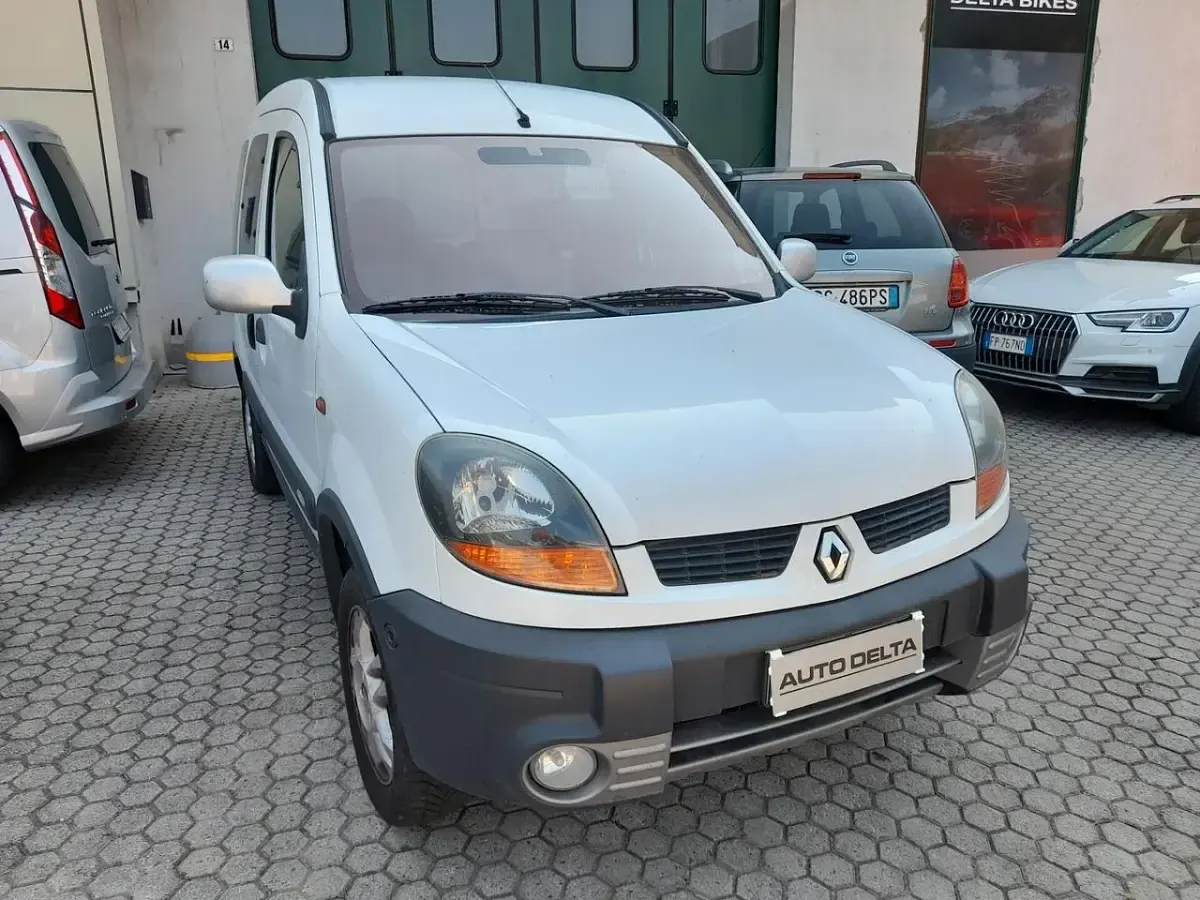 Usata Renault Kangoo 84 CV (61 kW) 2004 Bianco Monovolume
