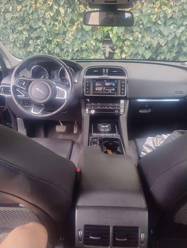 Usata Jaguar F-Pace Prestige 179 CV (131 kW) 2018 Blu/azzurro SUV
