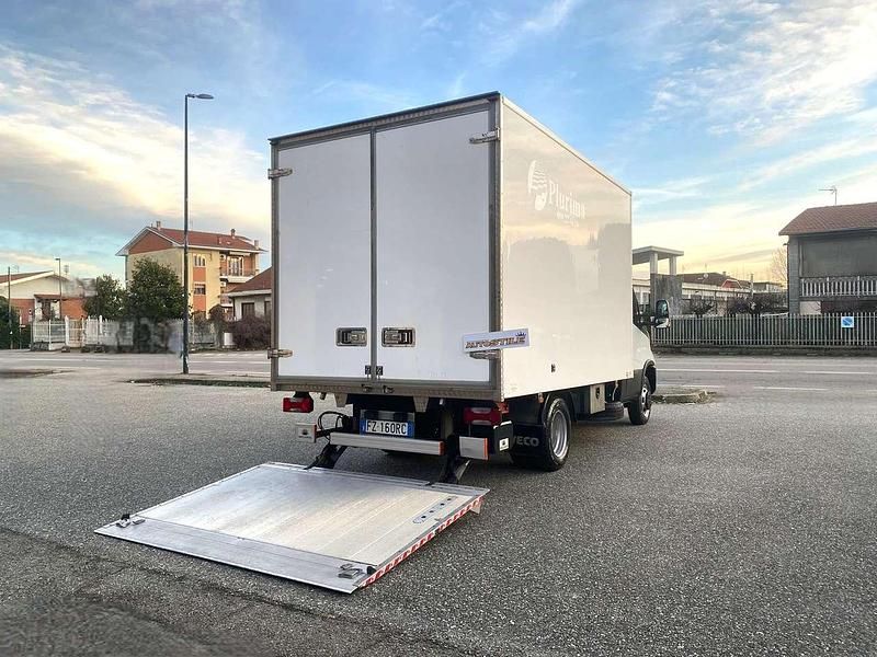 Usata Iveco Daily 136 CV (100 kW) 2020 Bianco Furgone