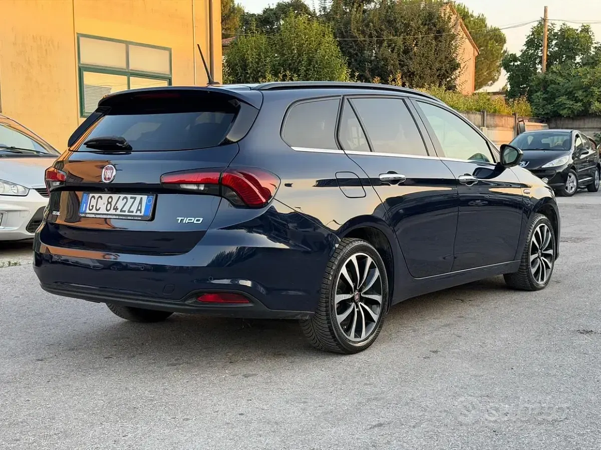 Usata Fiat Tipo Business 120 CV (88 kW) 2018 Bluazzurro Station wagon