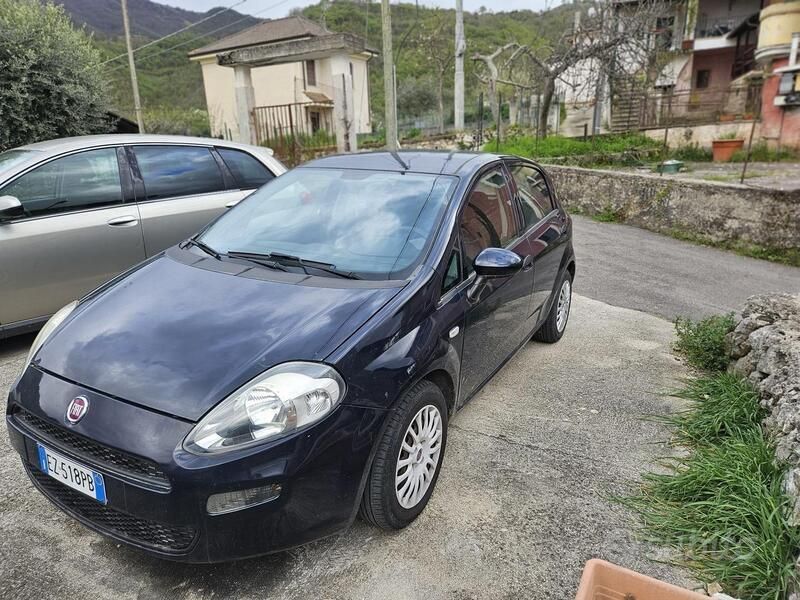 Usata Fiat Punto Street 75 CV (55 kW) 2015 Blu Utilitaria