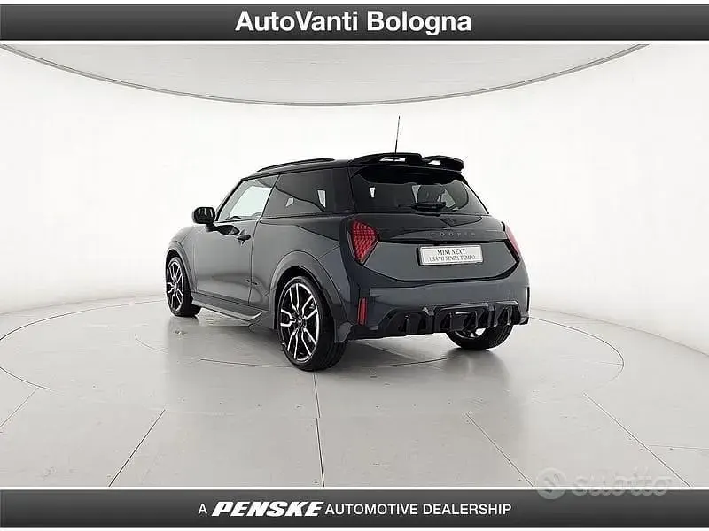 Usata Mini John Cooper Works 156 CV (114 kW) 2025 Grigio Utilitaria