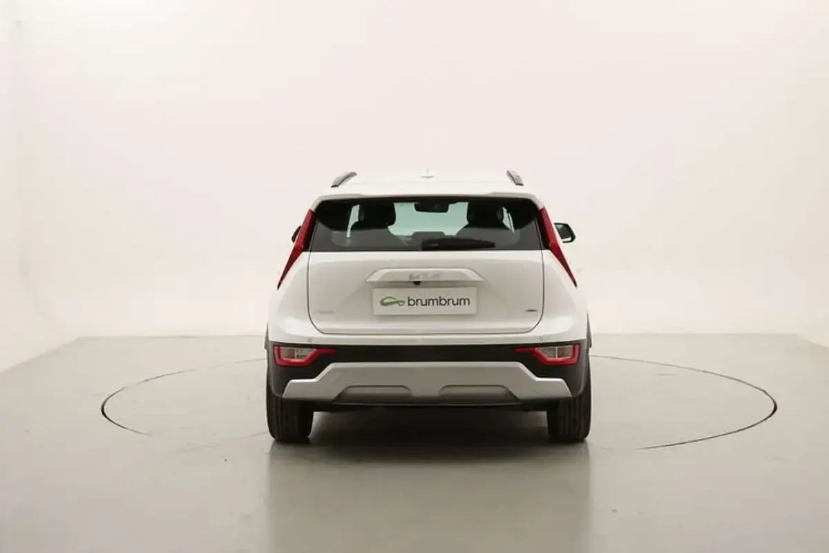 Usata Kia Niro 141 CV (103 kW) 2023 Bianco SUV
