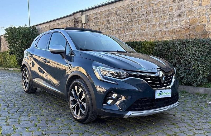 Usata Renault Captur Techno 94 CV (69 kW) 2023 Blu marine SUV