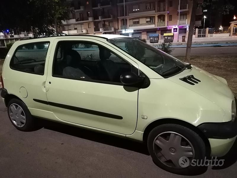 Usata 2005 Renault Twingo Utilitaria | 2150 € (Buon prezzo) - Immagine 1/4