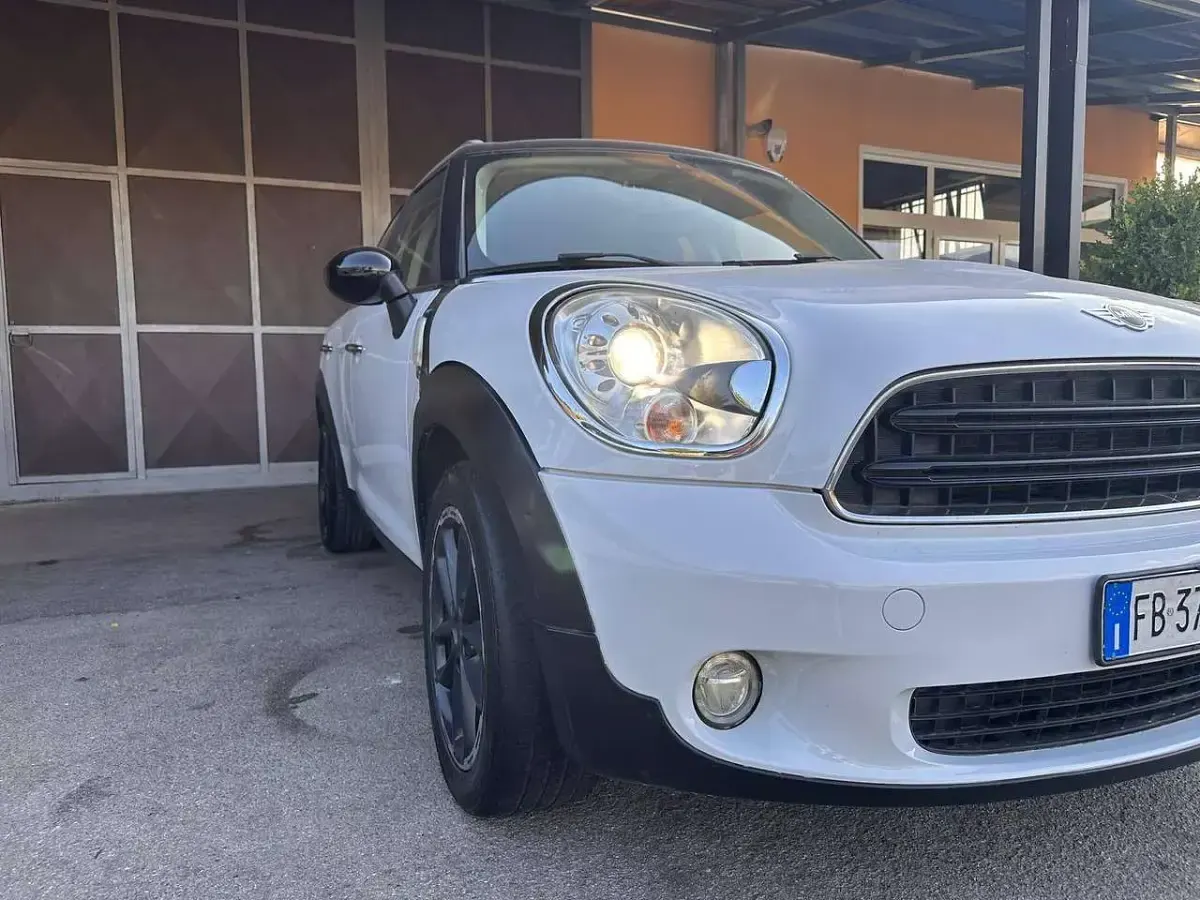 Usata Mini Countryman Business 90 CV (66 kW) 2015 Bianco SUV