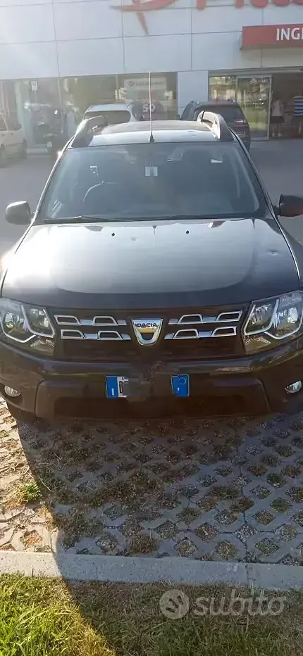 Usata Dacia Duster 105 CV (77 kW) 2015 Grigio SUV