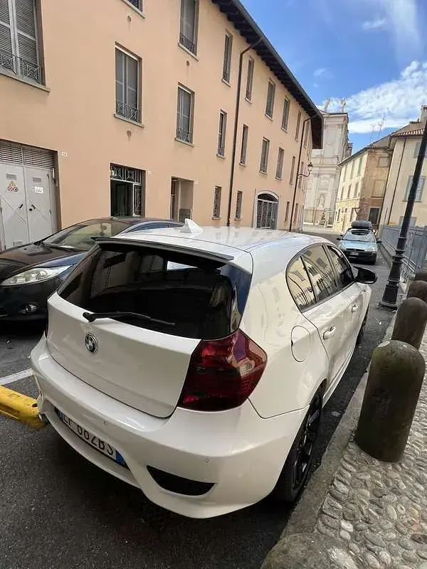 Usata BMW 118 143 CV (105 kW) 2011 Utilitaria
