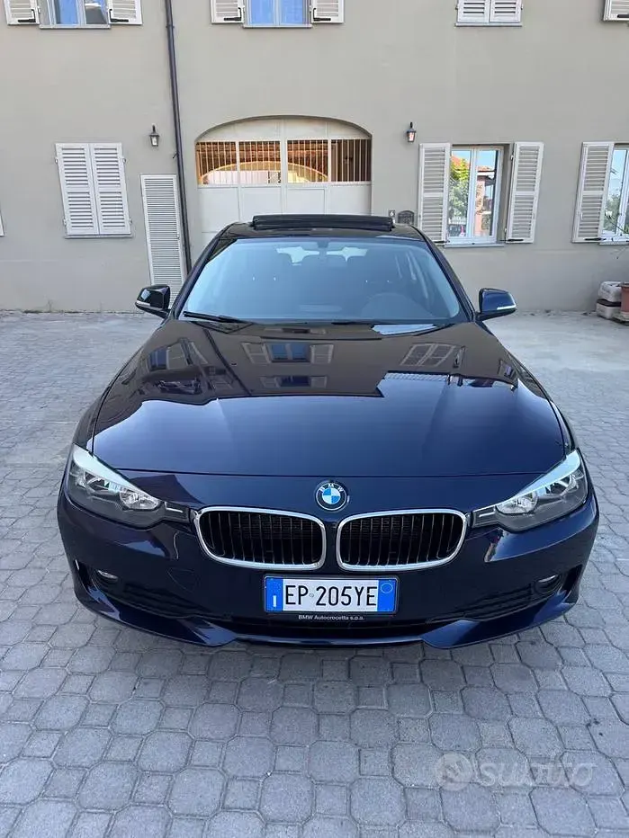 Usata BMW 116 116 CV (85 kW) 2012 Bluazzurro Utilitaria