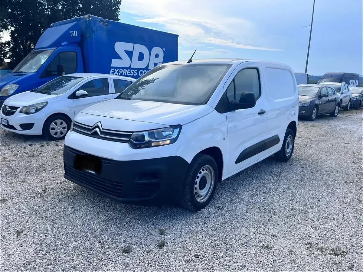 Usata Citroën Berlingo 102 CV (75 kW) 2022 Bianco Monovolume