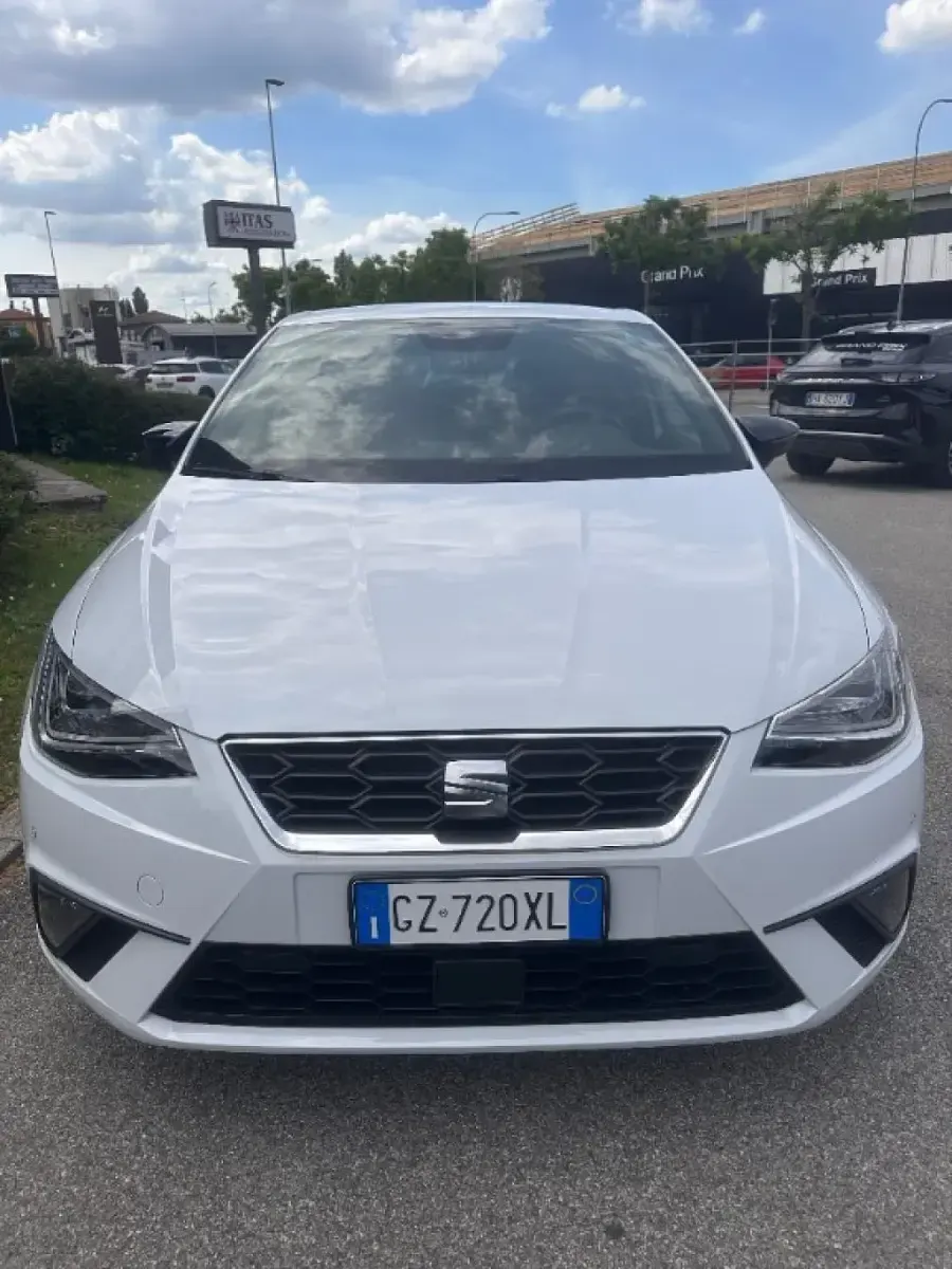 Usata Seat Ibiza FR 95 CV (69 kW) 2025 Bianco nevada Utilitaria