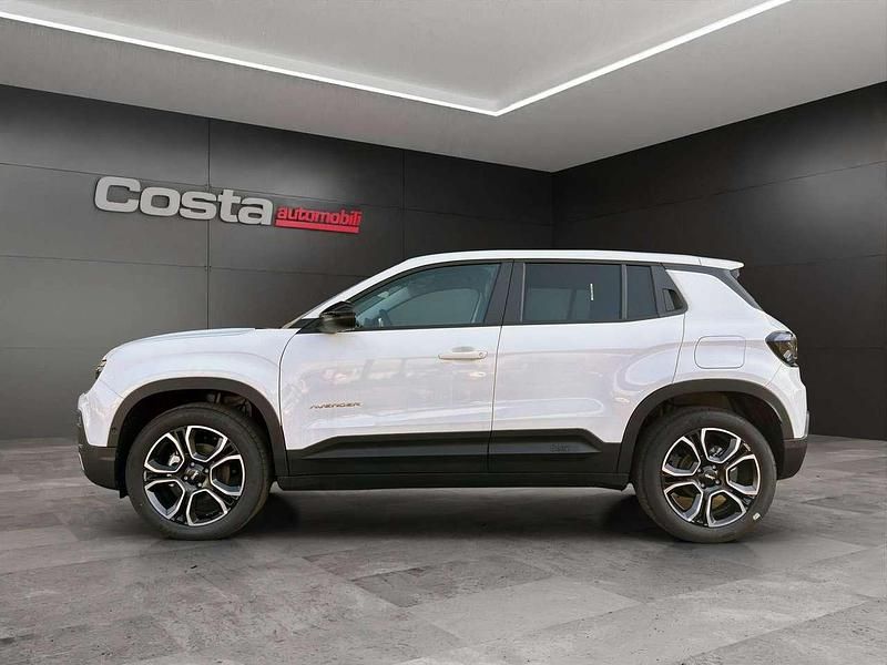Usata Jeep Avenger Summit 101 CV (74 kW) 2024 Rosso pastello SUV