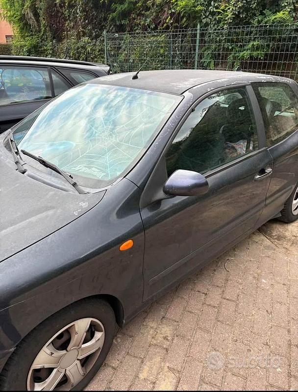 Blu Usata 2001 Fiat Bravo Due volumi | 450 € (Buon prezzo) - Immagine 1/3