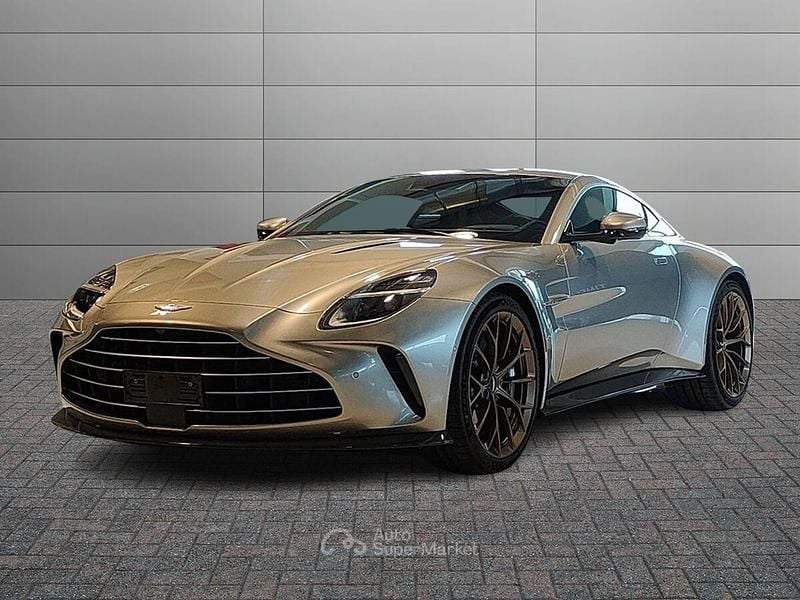 Nuova Aston Martin Vantage 665 CV (489 kW) 2026 Argento Coupé