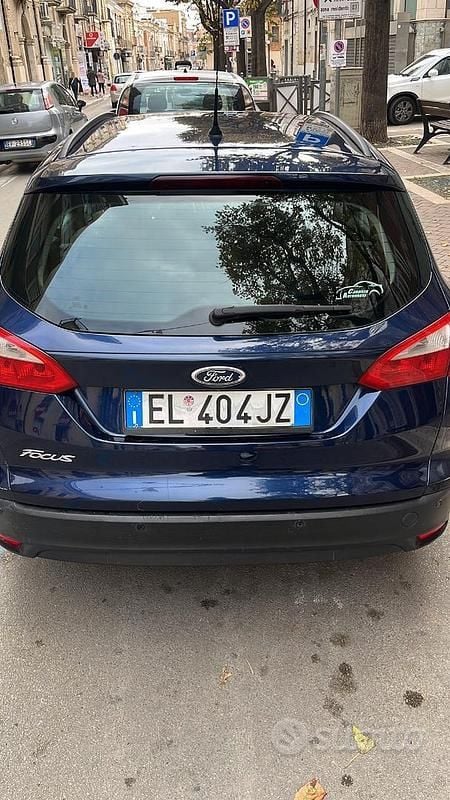 Blu/azzurro Usata 2011 Ford Focus Titanium Station wagon | 2600 € (Super prezzo) - Immagine 1/4