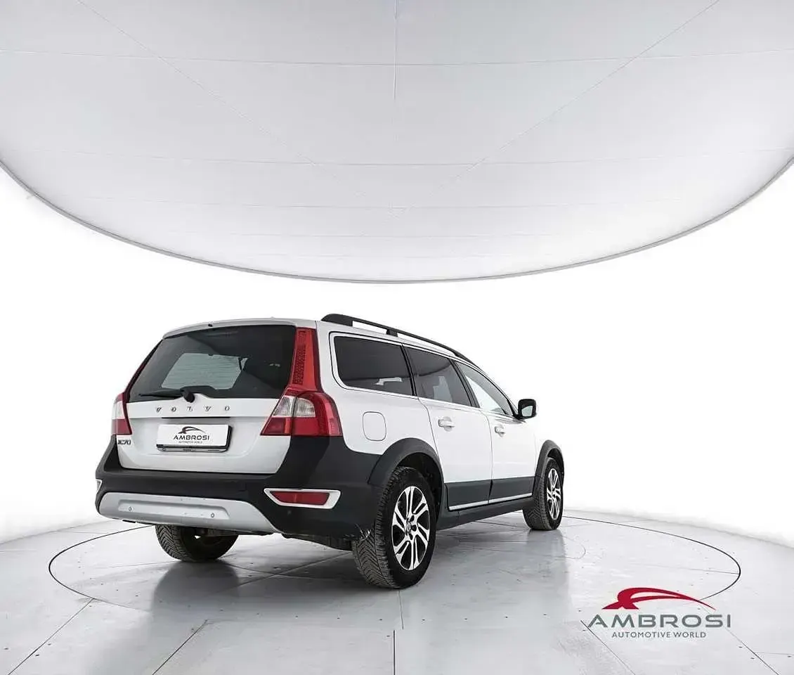 Usata Volvo XC70 Summum 163 CV (119 kW) 2012 Bianco Station wagon