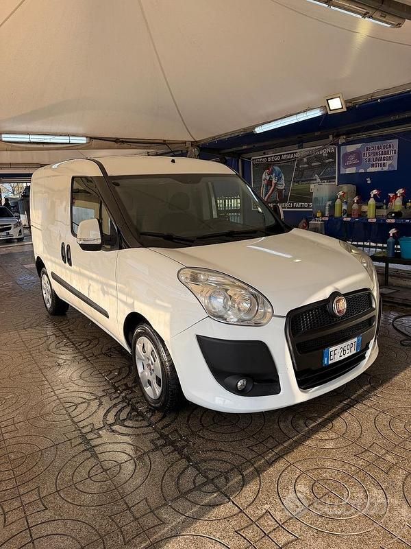 Usata Fiat Doblò Dynamic 90 CV (66 kW) 2010 Bianco Monovolume