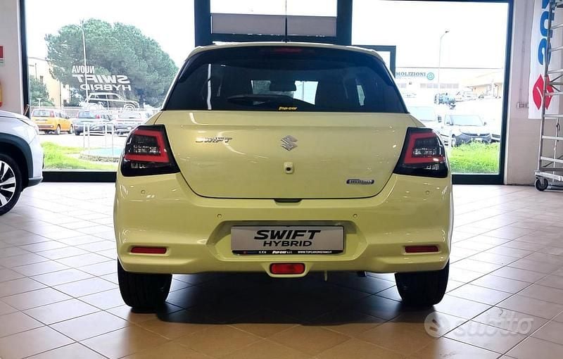 Nuova Suzuki Swift 83 CV (61 kW) 2025 Verde Berlina