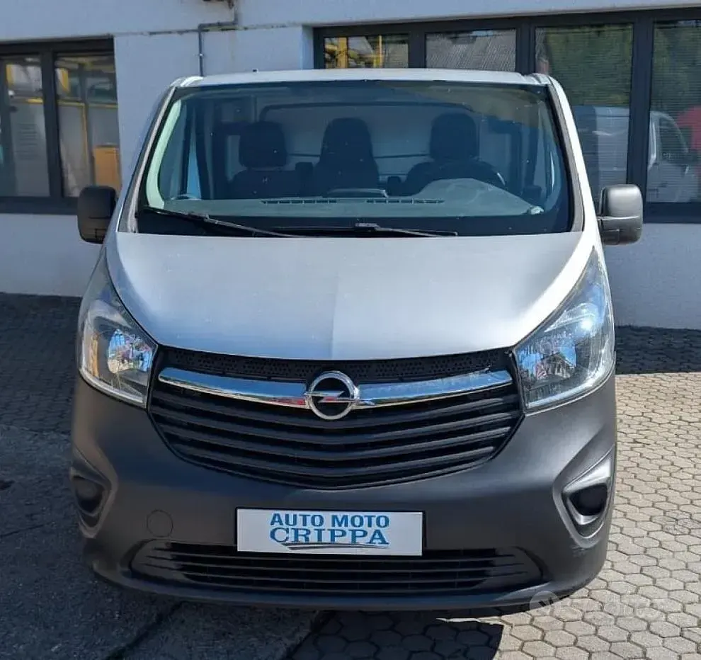 Usata Opel Vivaro 120 CV (88 kW) 2015 Grigio Monovolume