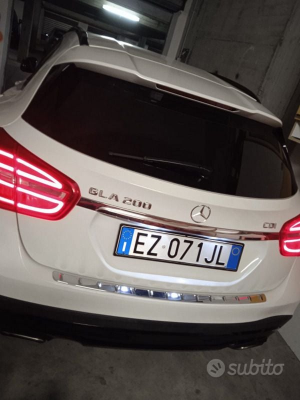 Usata 2015 Mercedes GLA200 SUV | 15.500 € (Buon prezzo) - Immagine 1/4