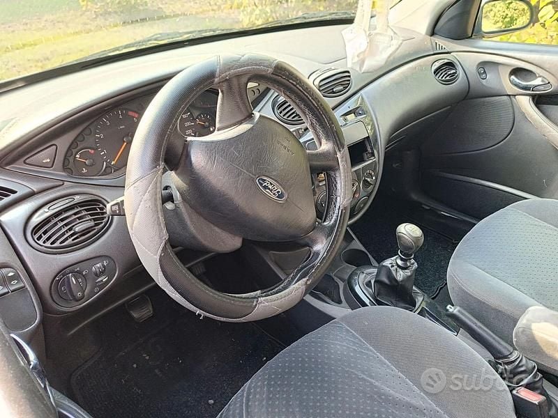 Usata Ford Focus 115 CV (84 kW) 2003 Station wagon