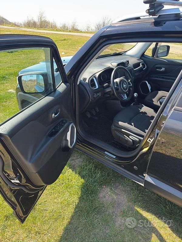 Usata Jeep Renegade Limited 120 CV (88 kW) 2015 Nero SUV