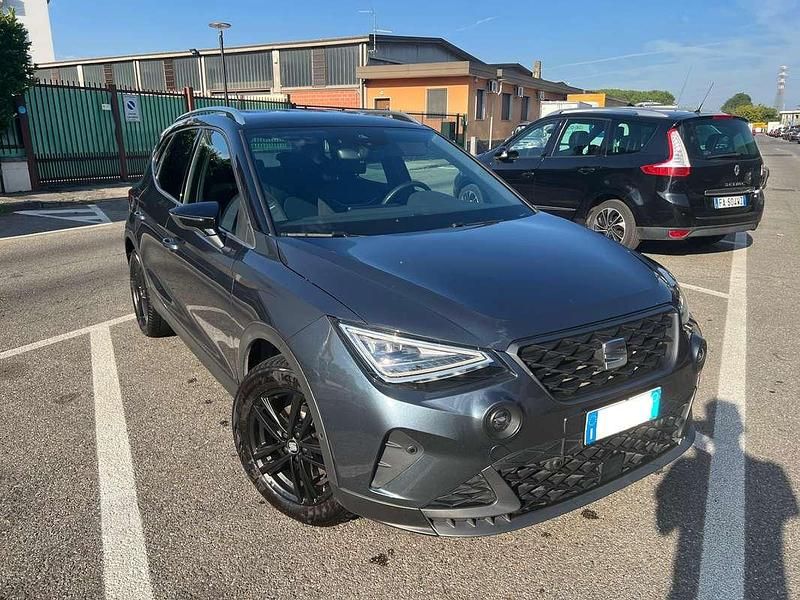 Usata Seat Arona FR 150 CV (110 kW) 2023 Grigio SUV