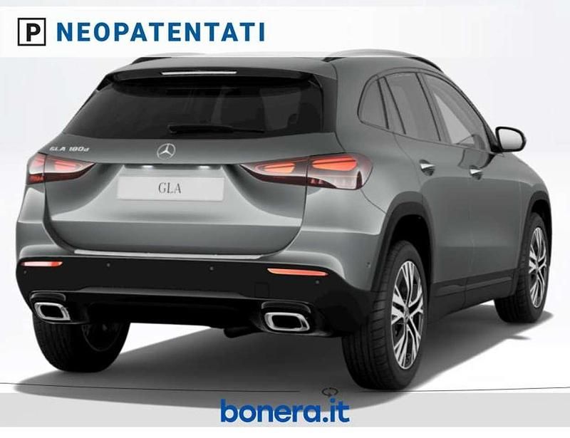 Uusi Mercedes GLA180 Advanced Plus 116 HP (85 kW) 2026 Harmaa Katumaasturi