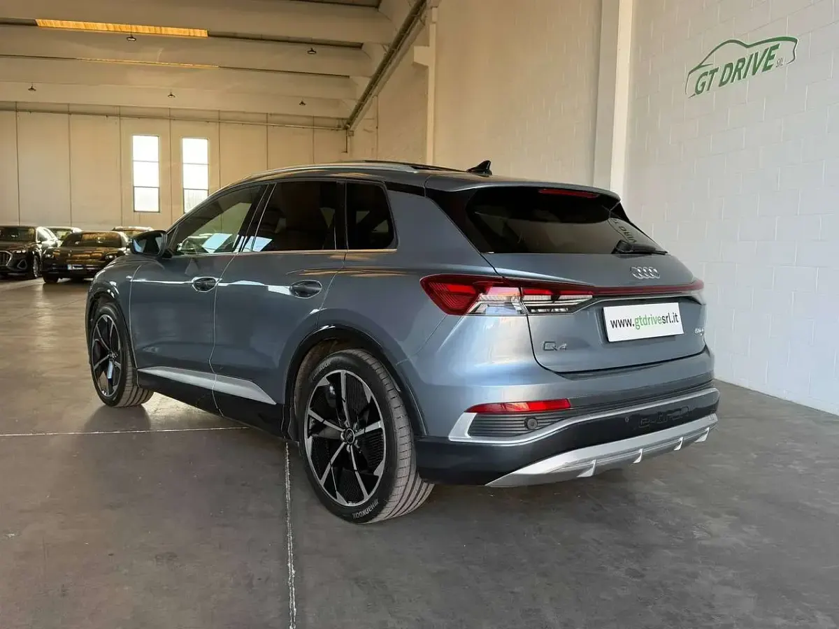Usata Audi Q4 e-tron S-Line 77 kW (105 CV) 2021 Grigio scuro metallizzato SUV