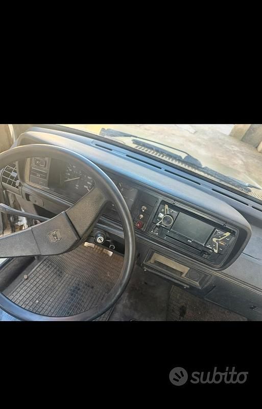 Usata VW Caddy 75 CV (55 kW) 1985 Verde Monovolume