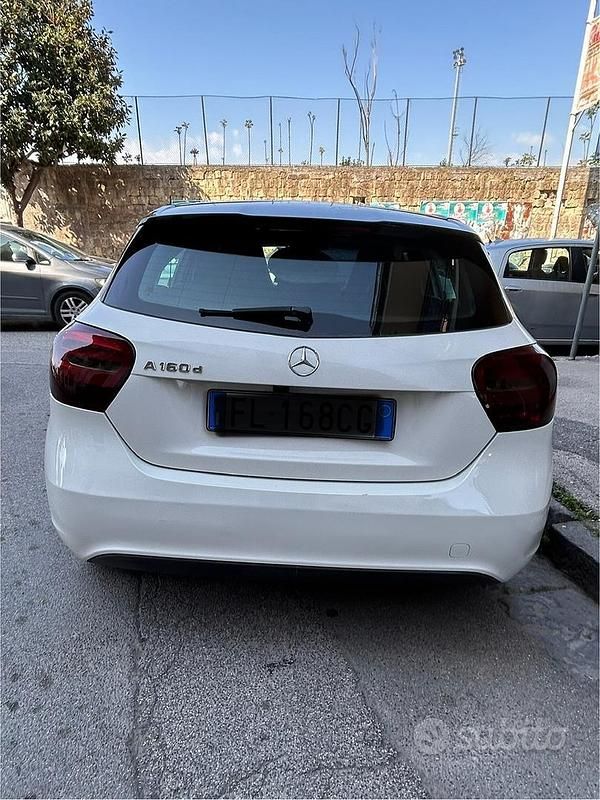 Usata Mercedes A160 SE 82 CV (60 kW) 2017 Bianco Berlina