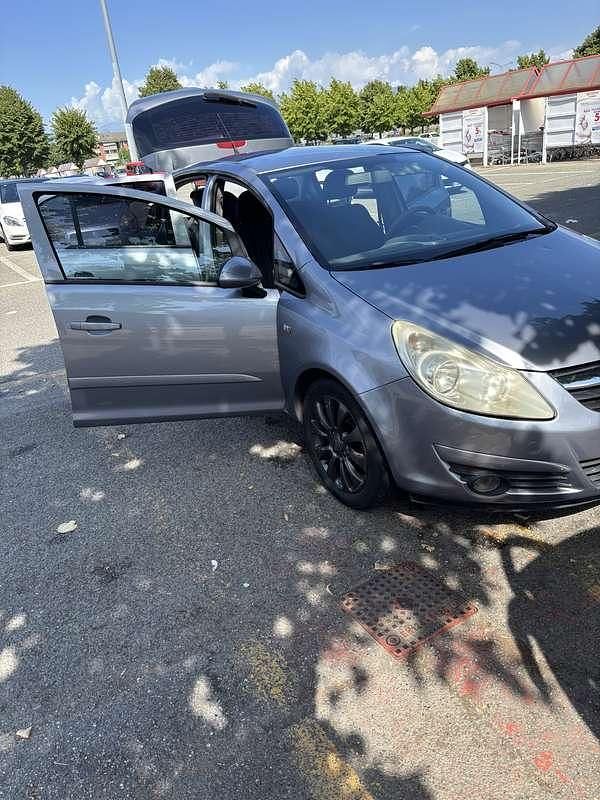 Usata Opel Corsa Cosmo 80 CV (58 kW) 2008 Utilitaria