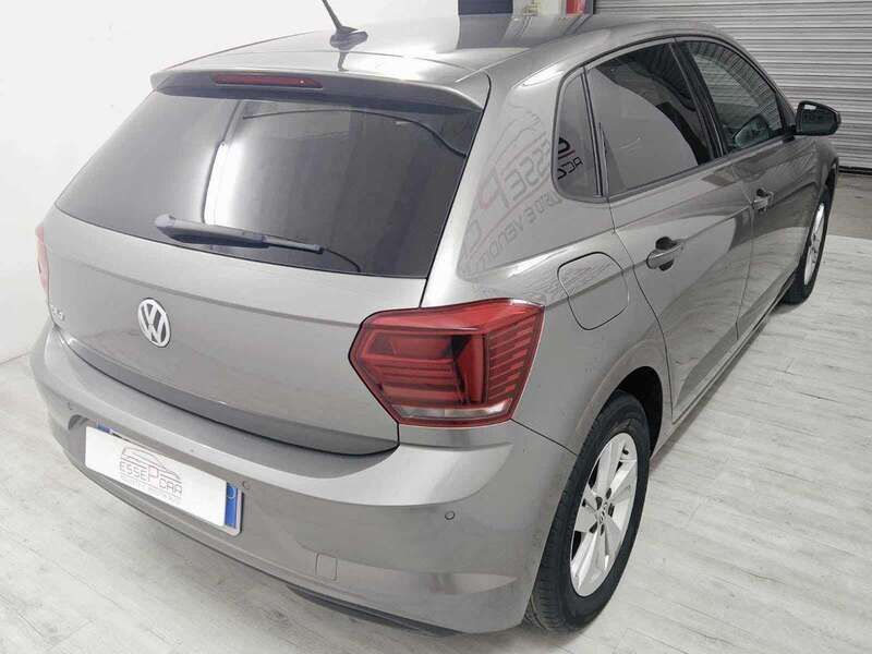Usata VW Polo Comfortline 80 CV (58 kW) 2018 Grigio scuro Berlina