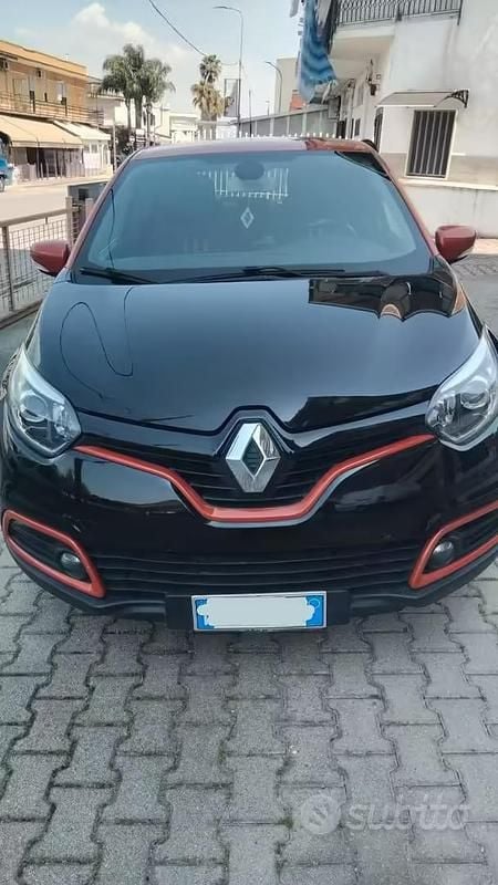 Usata Renault Captur 110 CV (80 kW) 2014 Nero SUV