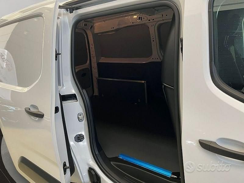 Nuova Fiat Doblò 100 CV (73 kW) 2025 Bianco Monovolume