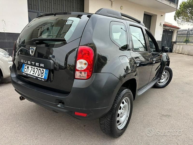 Usata Dacia Duster 110 CV (80 kW) 2012 Nero SUV