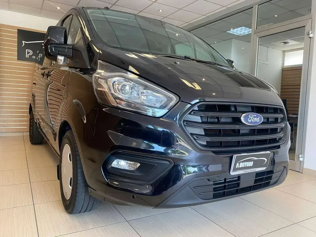 Usata Ford Transit Custom Trend 150 CV (110 kW) 2023 Nero Furgone